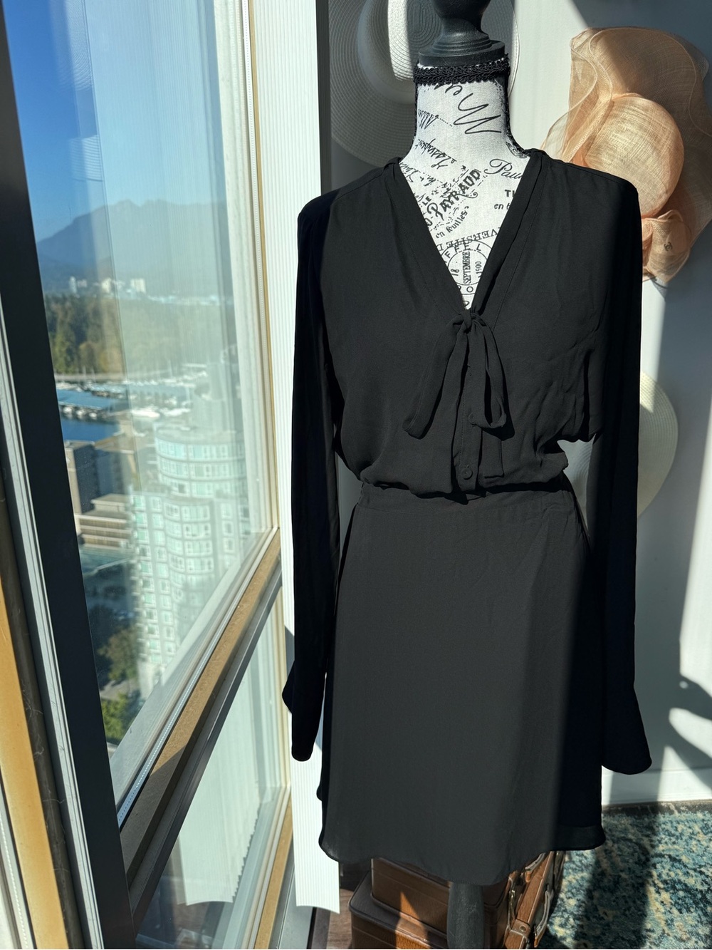 BCBGMaxAzria Black Long-Sleeve Tie-Neck Dress Size S